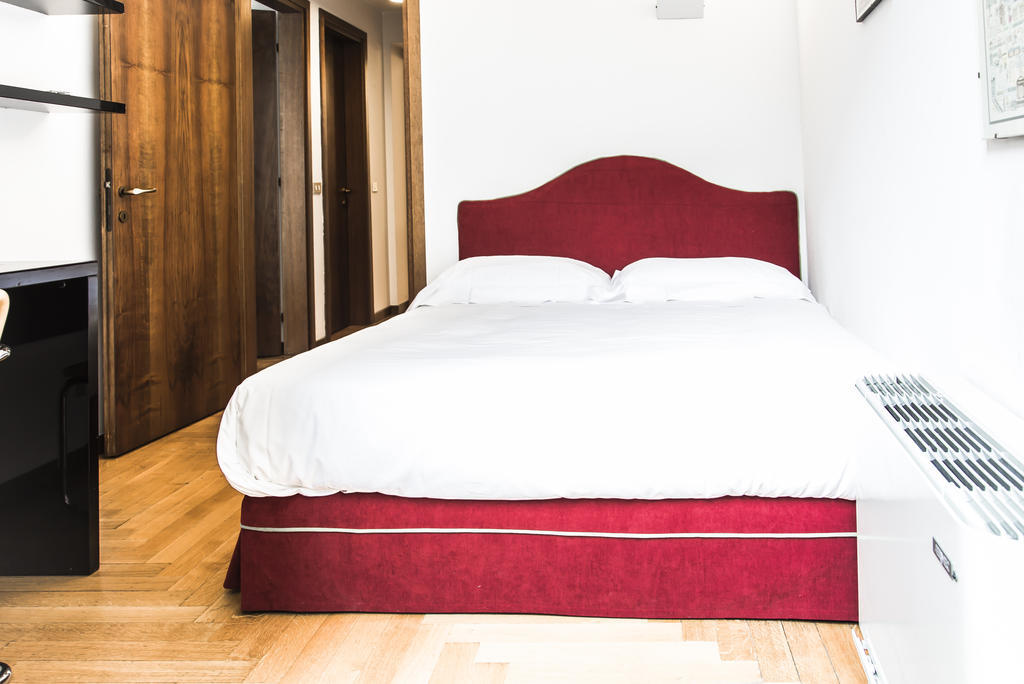 San Maurilio Apartments Mediolan Pokój zdjęcie